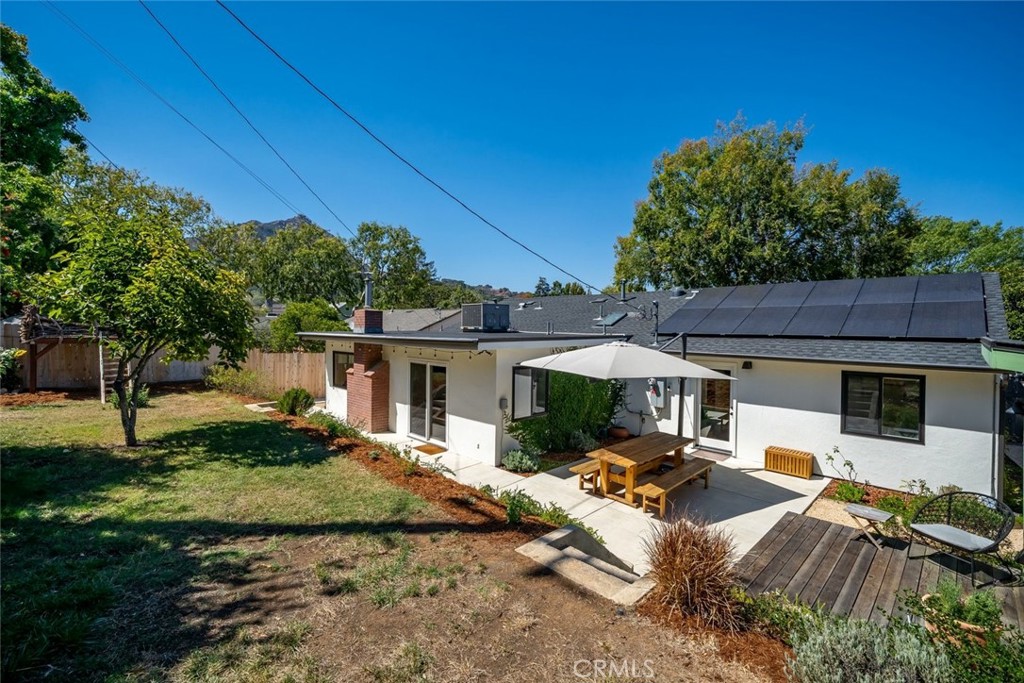 321 Tolosa Way Property Photo 32