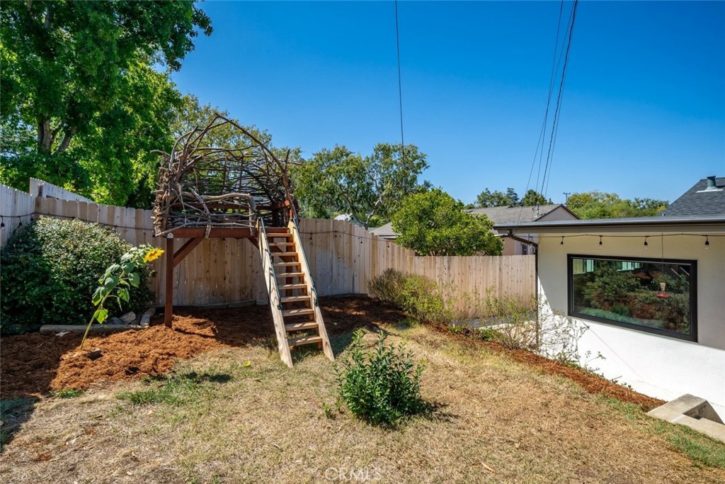 321 Tolosa Way Property Photo 34