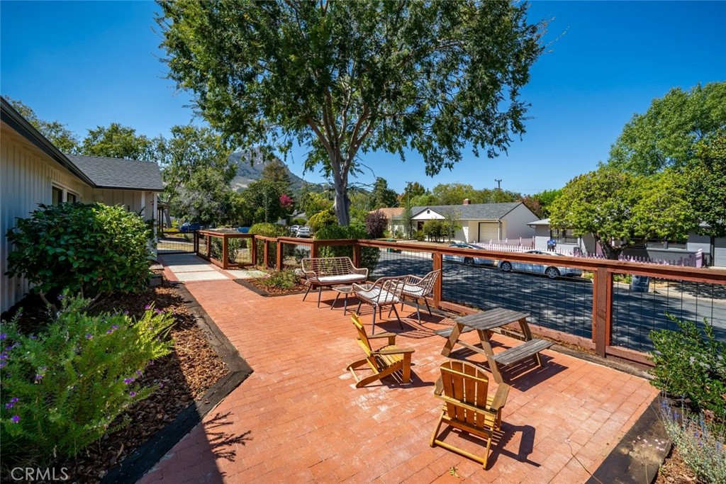321 Tolosa Way Property Photo 42