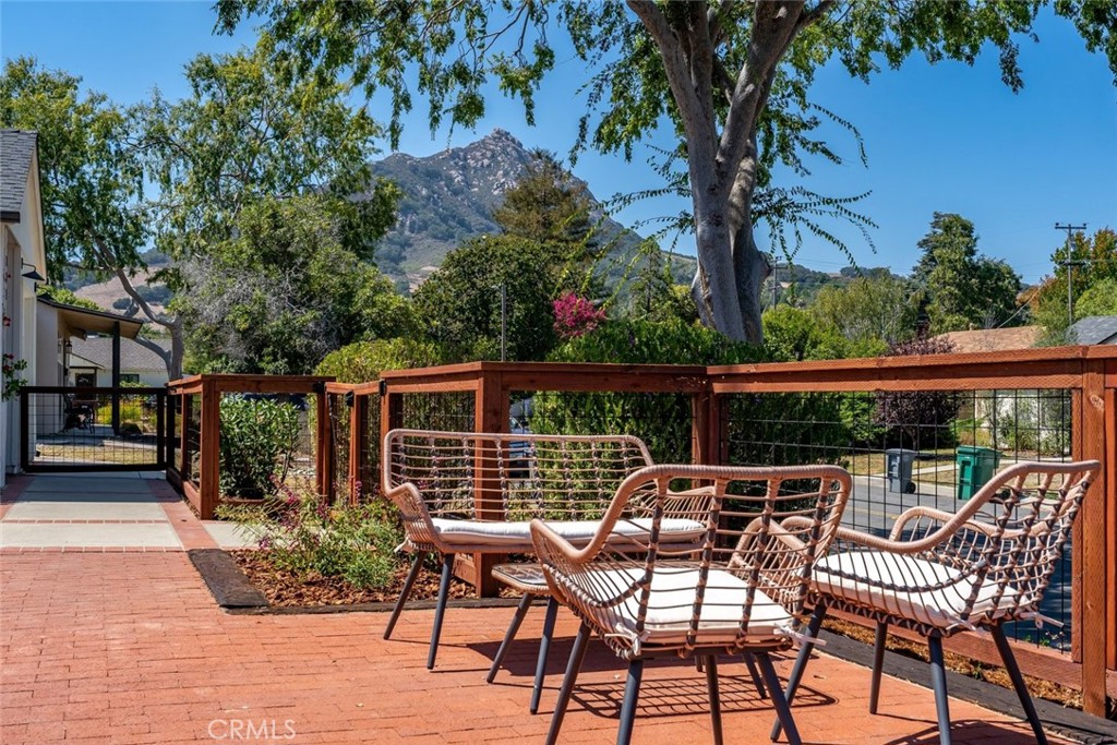 321 Tolosa Way Property Photo 43
