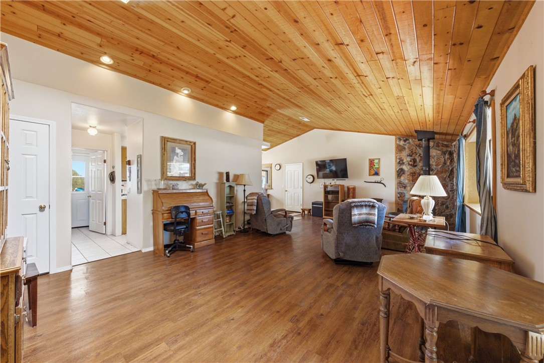 6578 Northstar Ln Property Photo 4