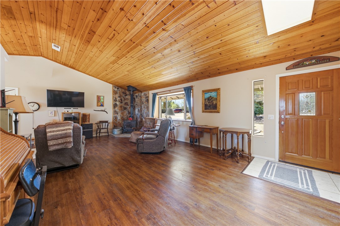 6578 Northstar Ln Property Photo 5