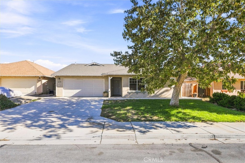 655 Armand Avenue Property Photo 1