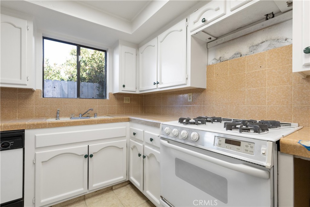 276 Spruce Street Property Photo 11