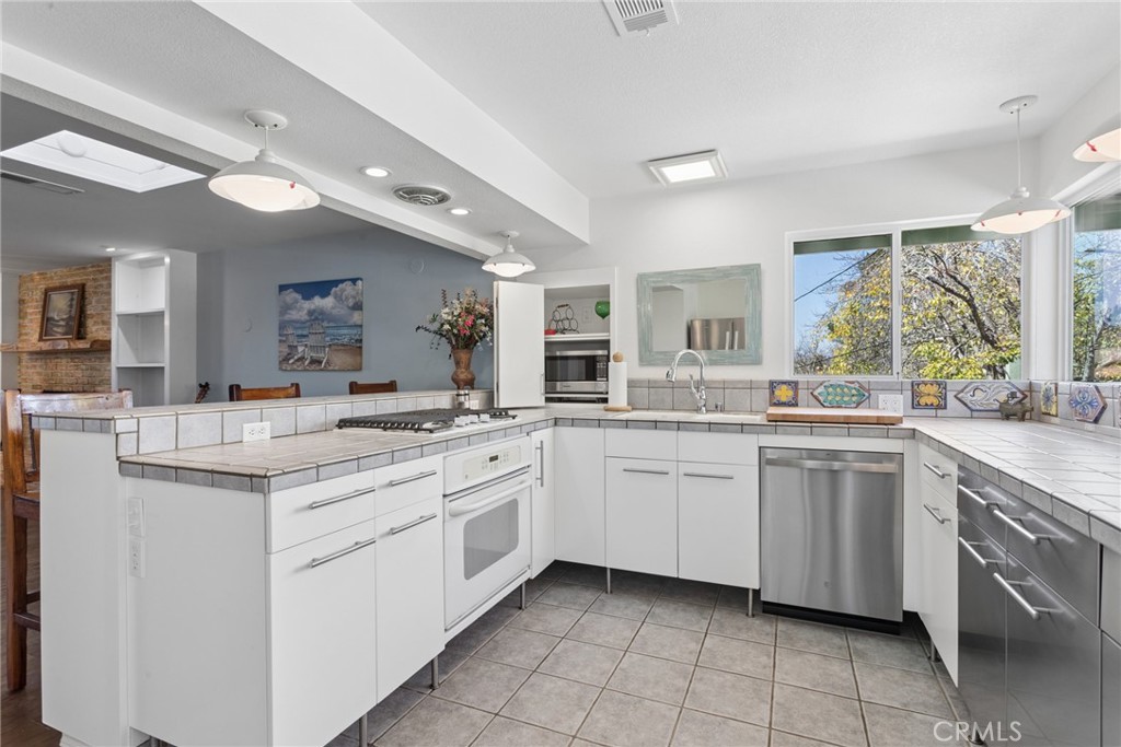 2410 Langton Property Photo 8