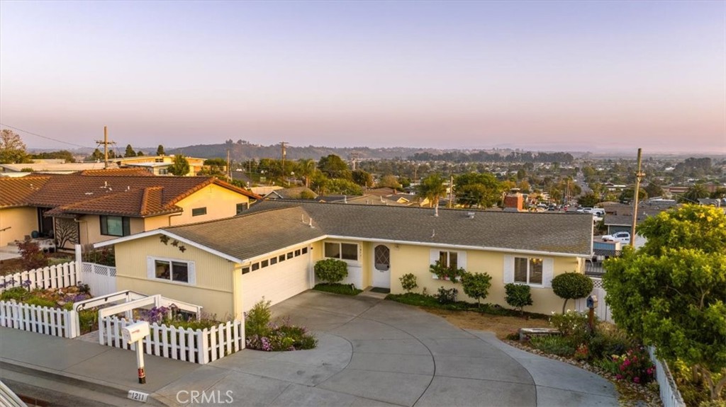 1211 Montego Property Photo 1