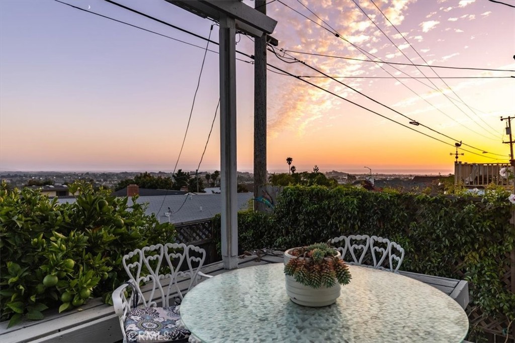 1211 Montego Property Photo 7