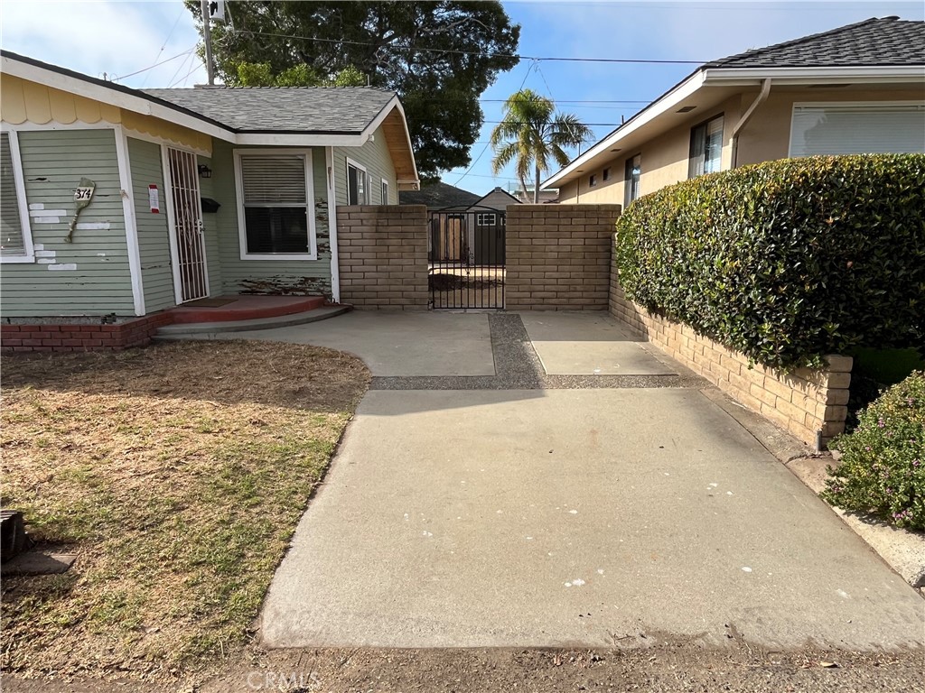 374 Castaic Property Photo 2
