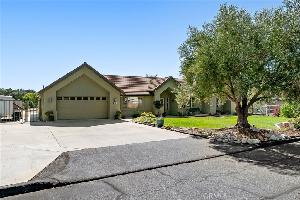 155 Eagle Creek Court Property Photo 2