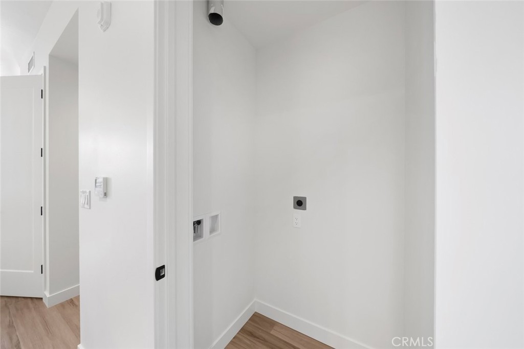 581 Higuera Street 408 Property Photo 23