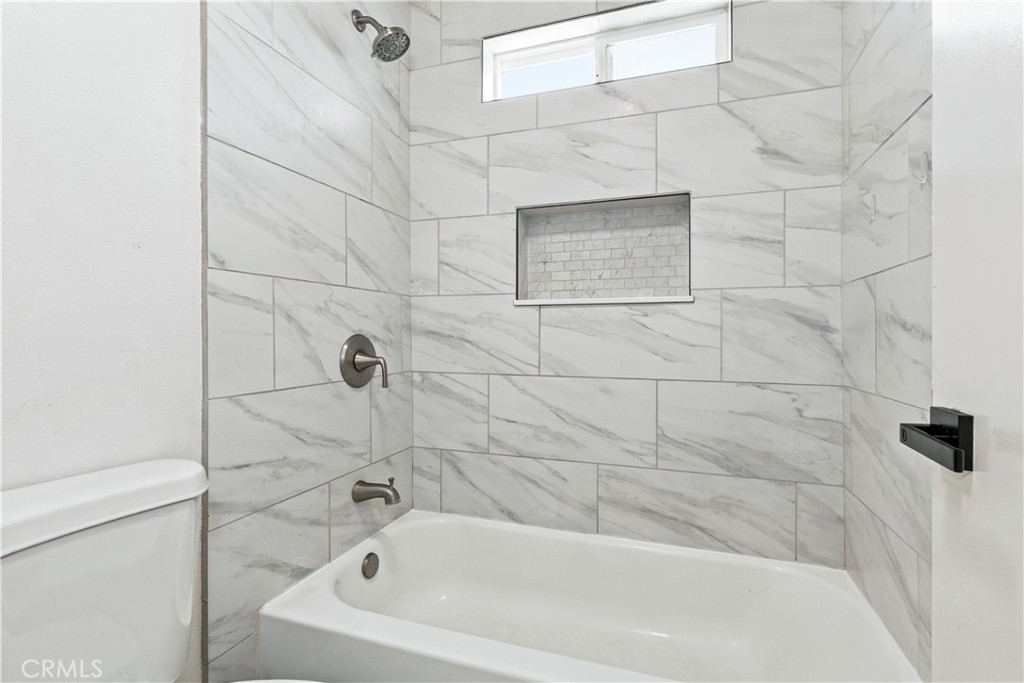 675 Golden Meadow Drive Property Photo 14
