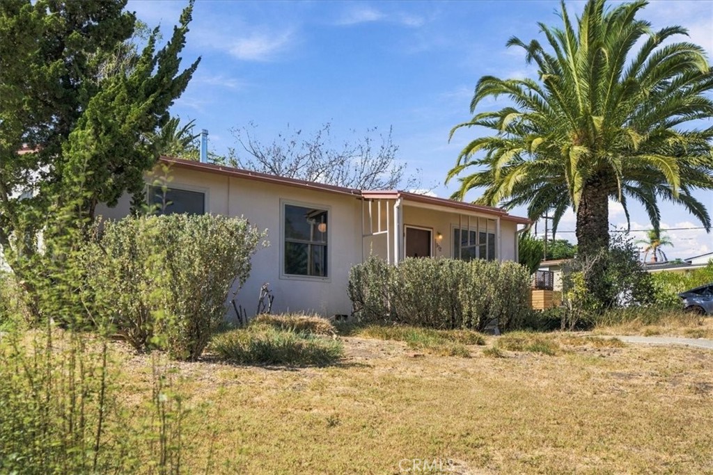 392 Christina Way Property Photo 3