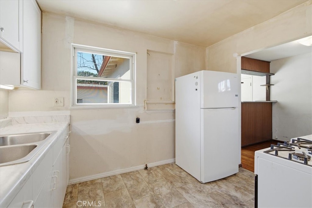 392 Christina Way Property Photo 11