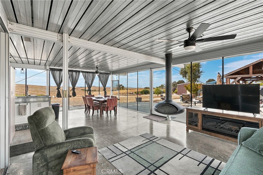 5820 Vista Del Paso Property Photo 6