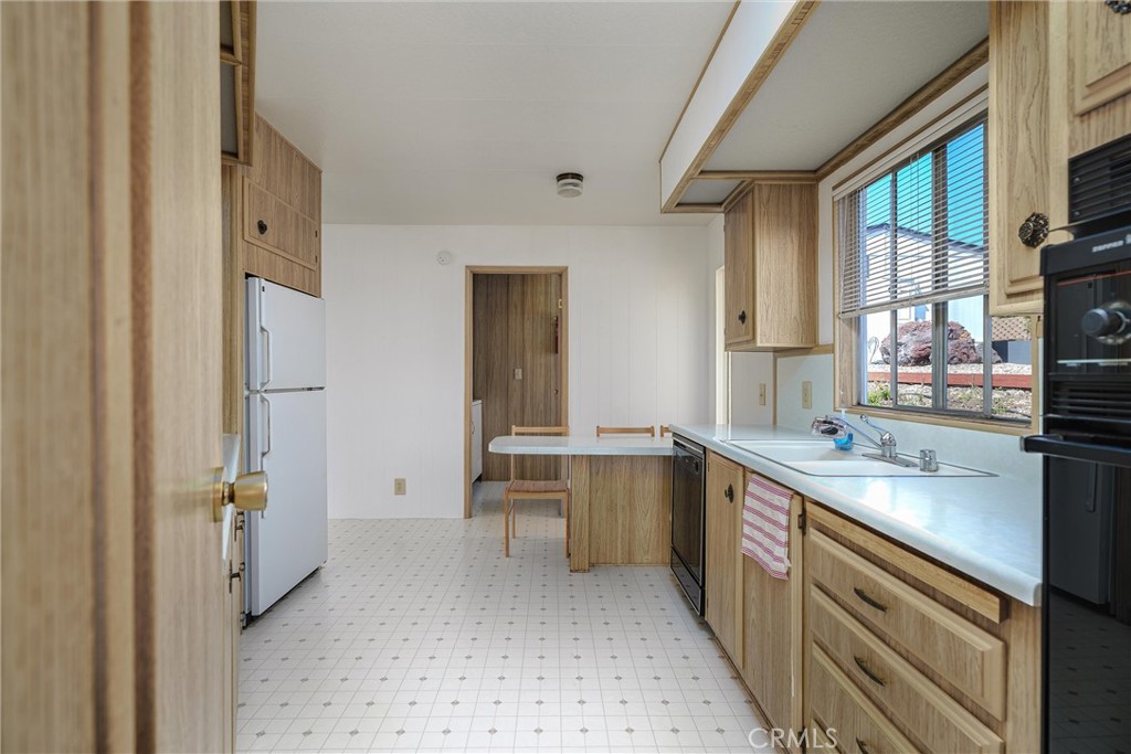1625 Cass Property Photo 14