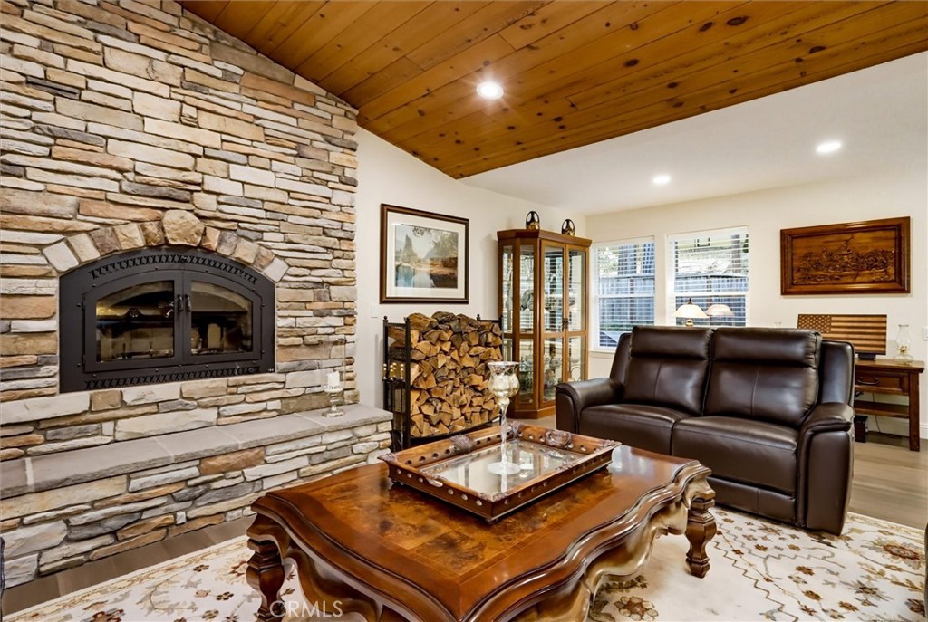 18324 Nubian Way Property Photo 14