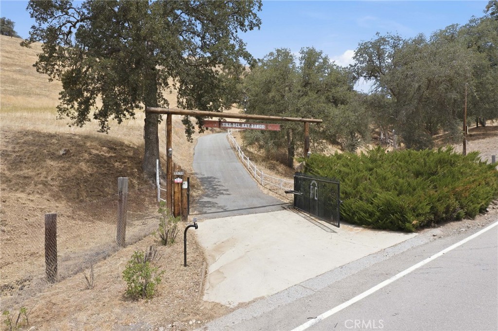 9836 Hwy 155 Property Photo 4