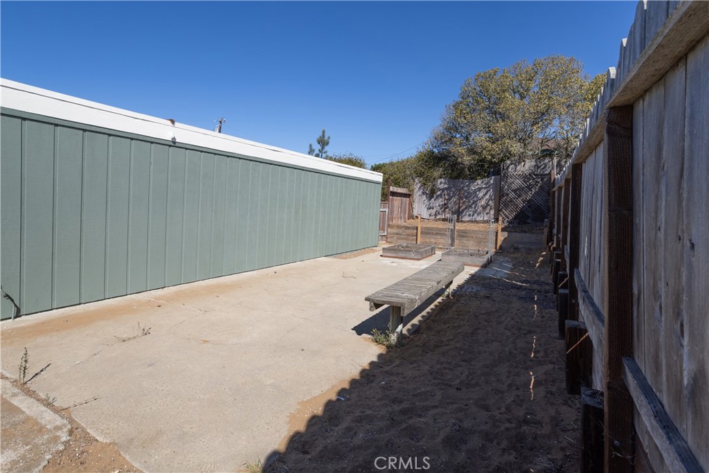1000 Santa Maria Property Photo 10