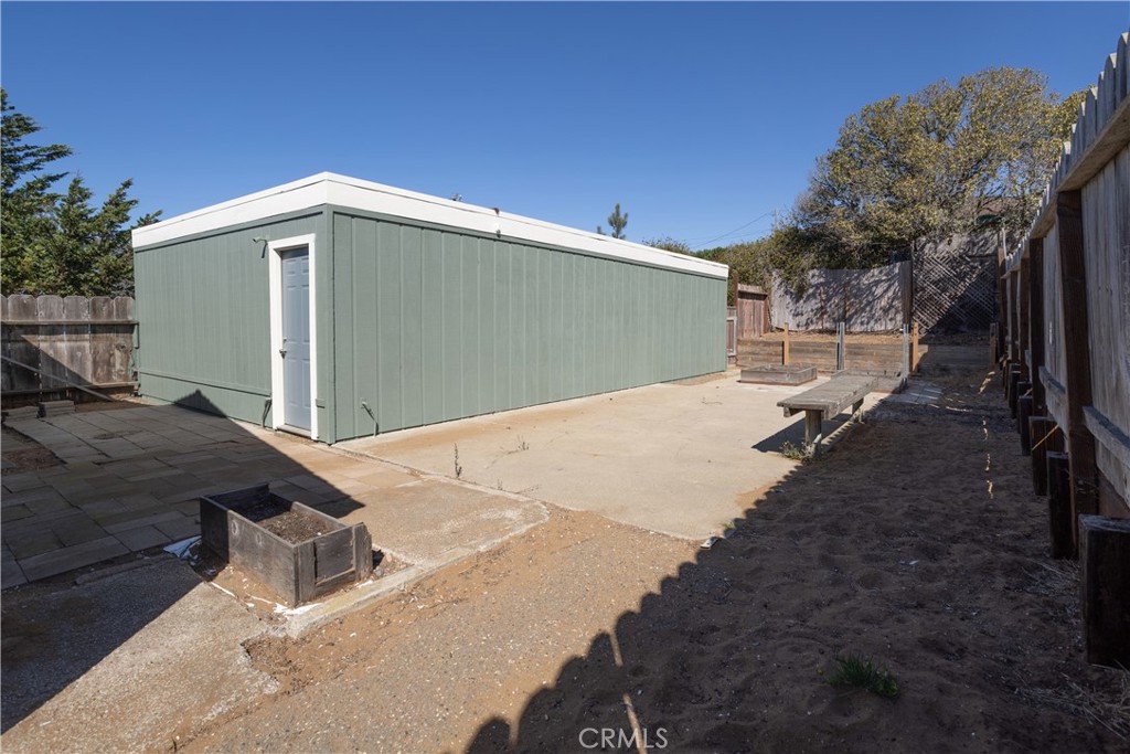 1000 Santa Maria Property Photo 11