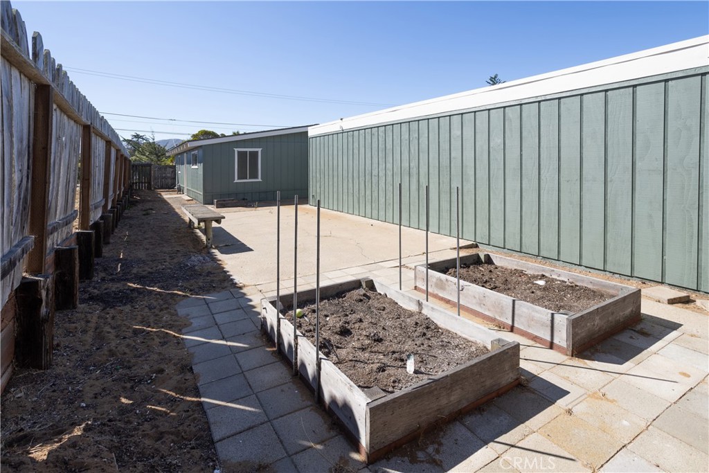 1000 Santa Maria Property Photo 15