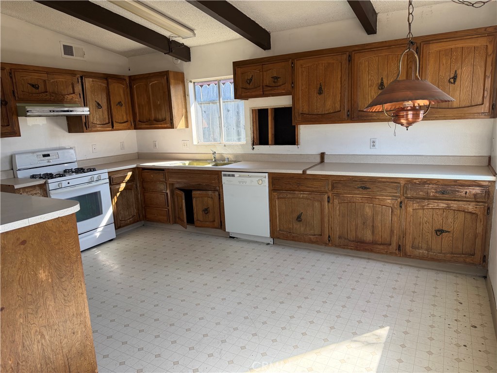 1000 Santa Maria Property Photo 19