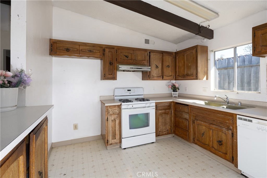 1000 Santa Maria Property Photo 22