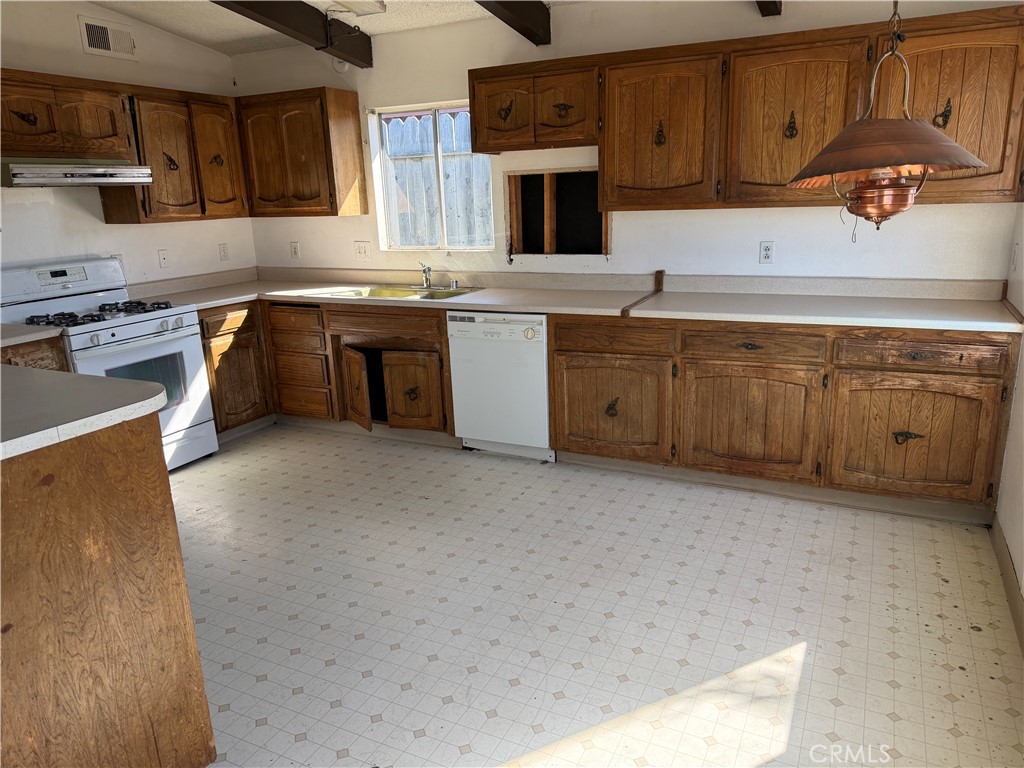 1000 Santa Maria Property Photo 24