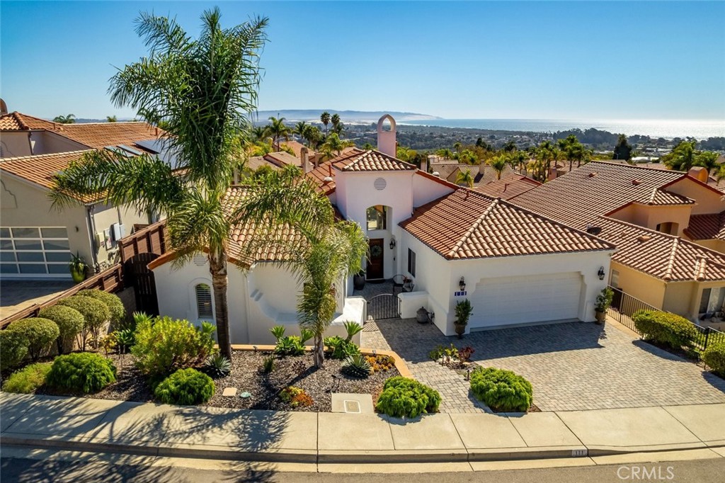 111 El Viento Property Photo 1