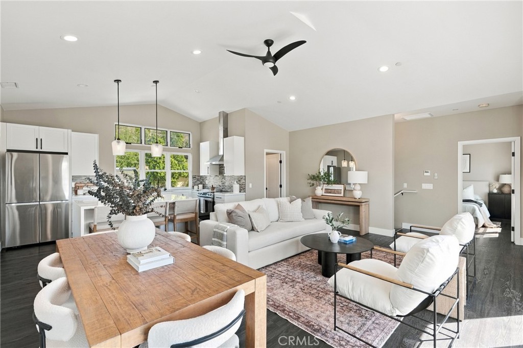2027 Rachel Street Property Photo 5