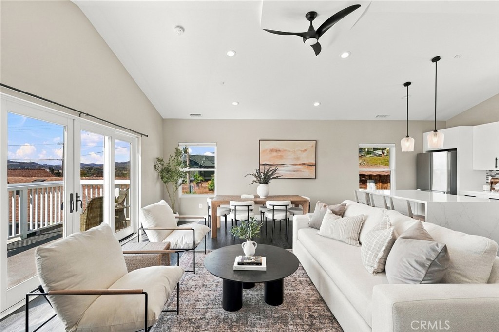 2027 Rachel Street Property Photo 10
