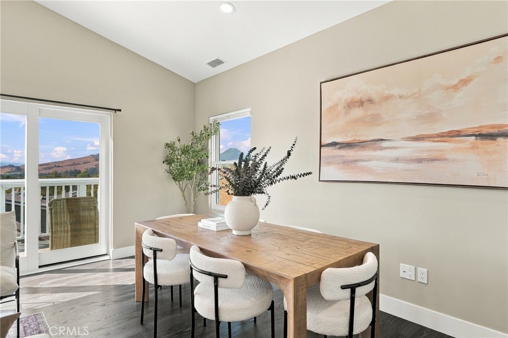 2027 Rachel Street Property Photo 11