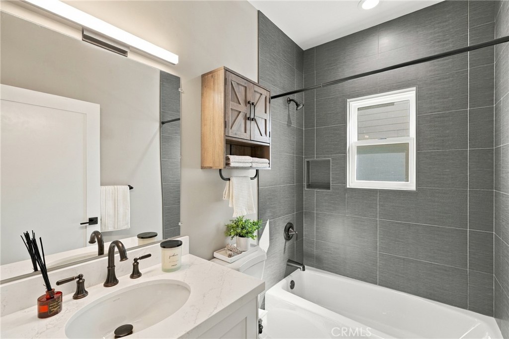 2027 Rachel Street Property Photo 26