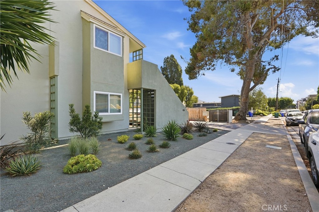 356 N Chorro Property Photo 2