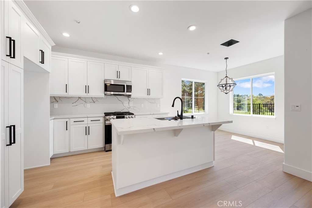 220 Oak Hill Drive Property Photo 18