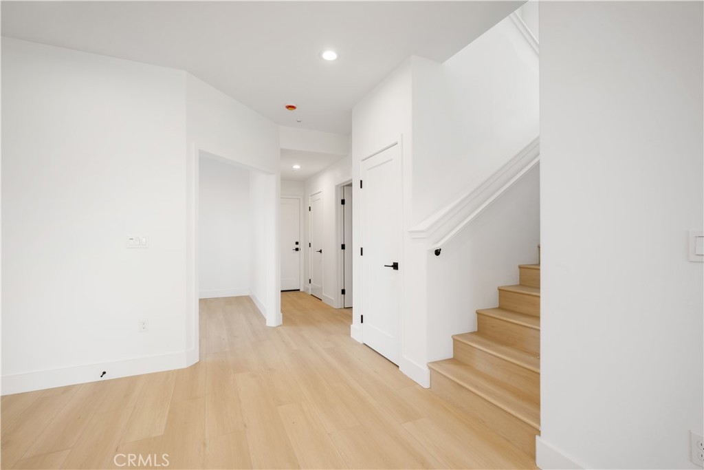 220 Oak Hill Drive Property Photo 23