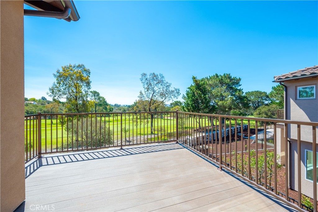 220 Oak Hill Drive Property Photo 33