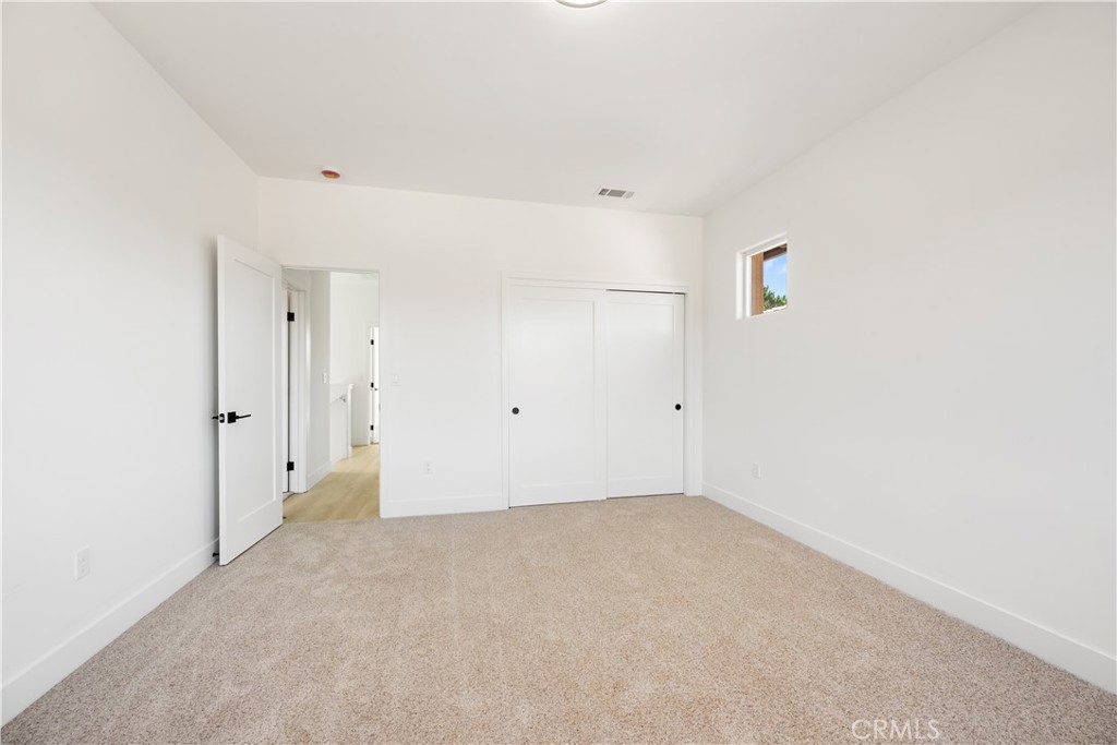 220 Oak Hill Drive Property Photo 35