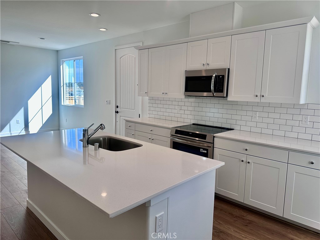 282 Memphis Belle Way Property Photo 11