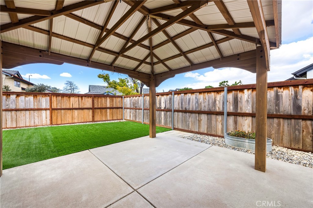833 Escuela Court Property Photo 26