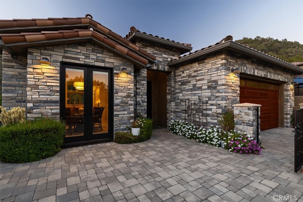 5435 Shooting Star Property Photo 5