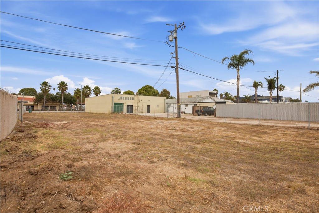 838 W Grand Ave Property Photo 7