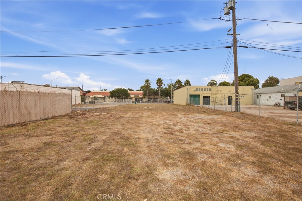 838 W Grand Ave Property Photo 8