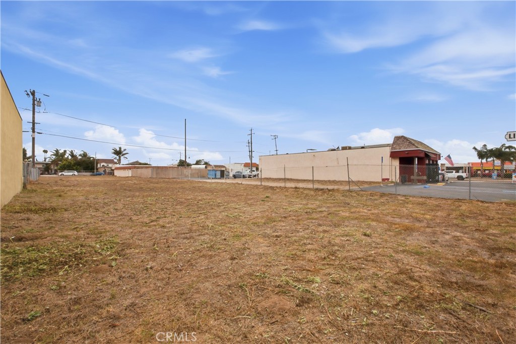 838 W Grand Ave Property Photo 10