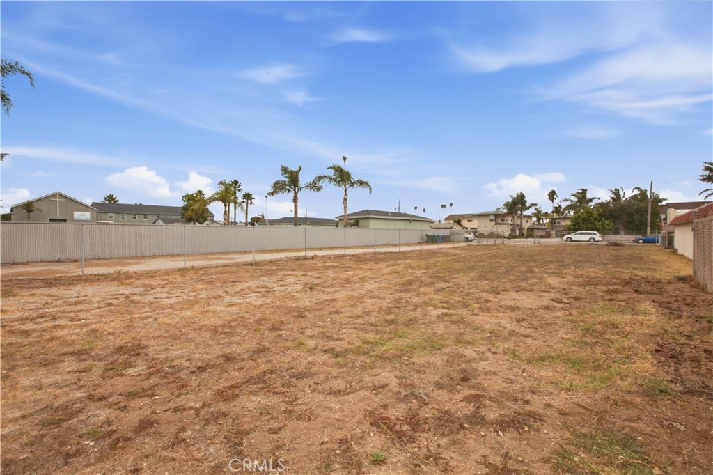 838 W Grand Ave Property Photo 15
