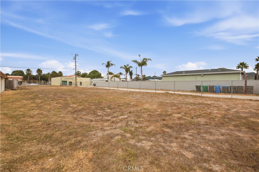 838 W Grand Ave Property Photo 16