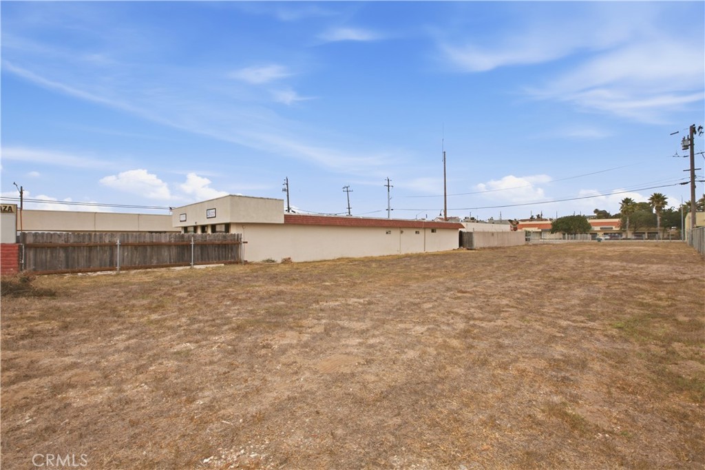 838 W Grand Ave Property Photo 18