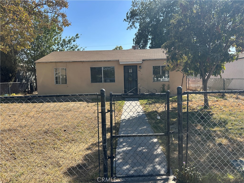 401 4th Property Photo 2