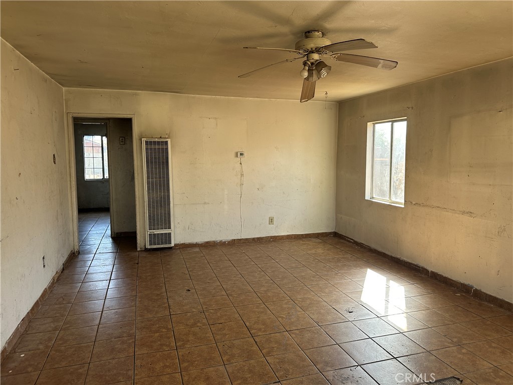 401 4th Property Photo 3