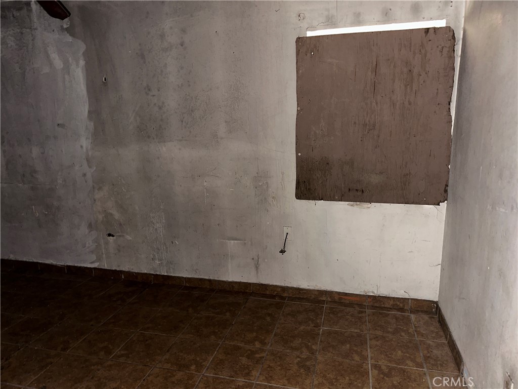 401 4th Property Photo 9