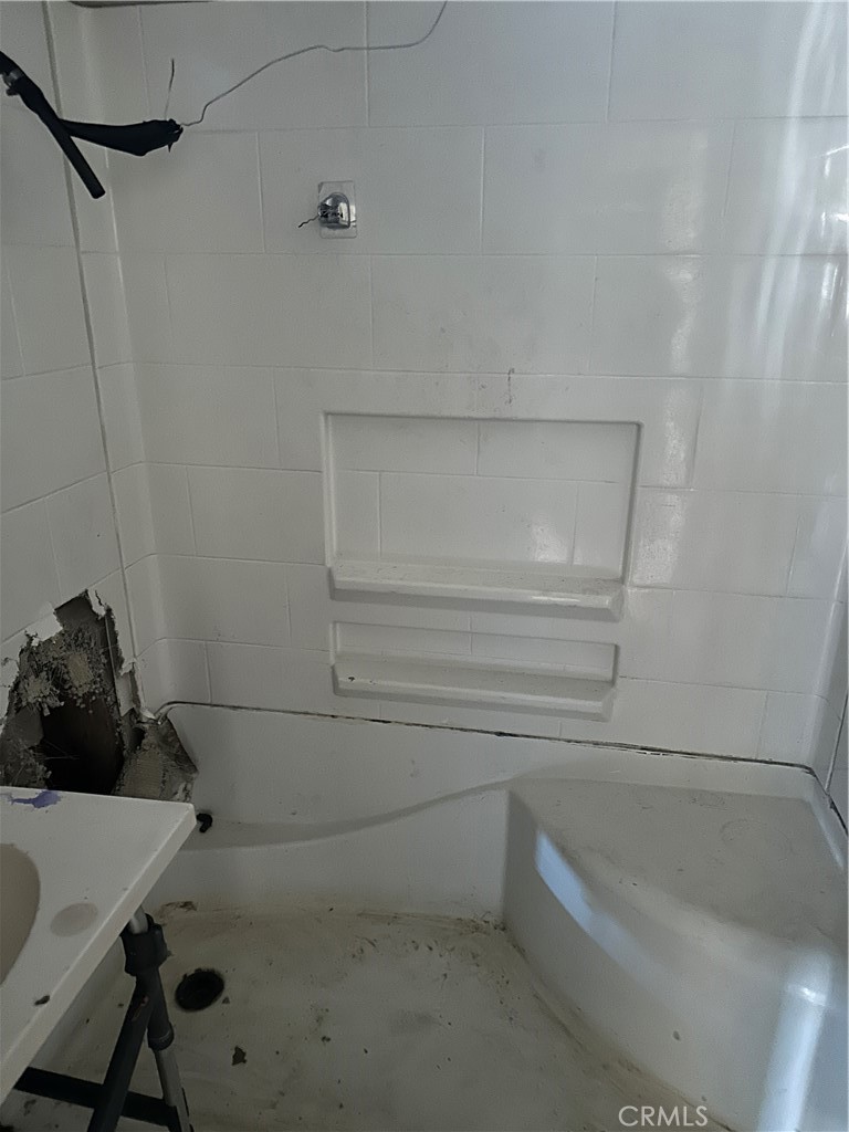 401 4th Property Photo 12